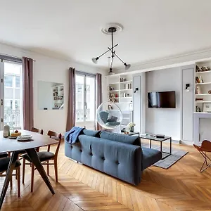 Appartement Sweet - Ponthieu, Paris